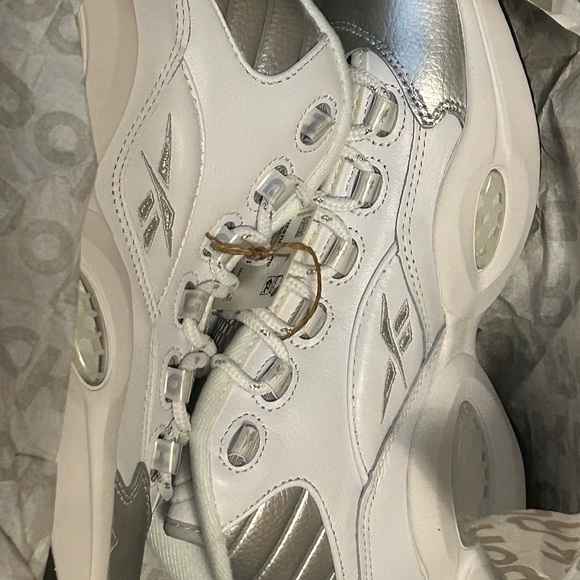 NWT/NIB Rbk Question mid - Picture 8 of 13